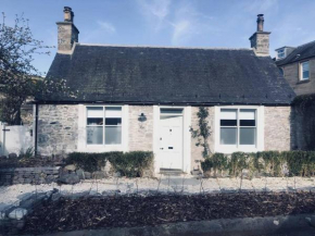 Galashiels Town Centre Cottage Sleeps 2